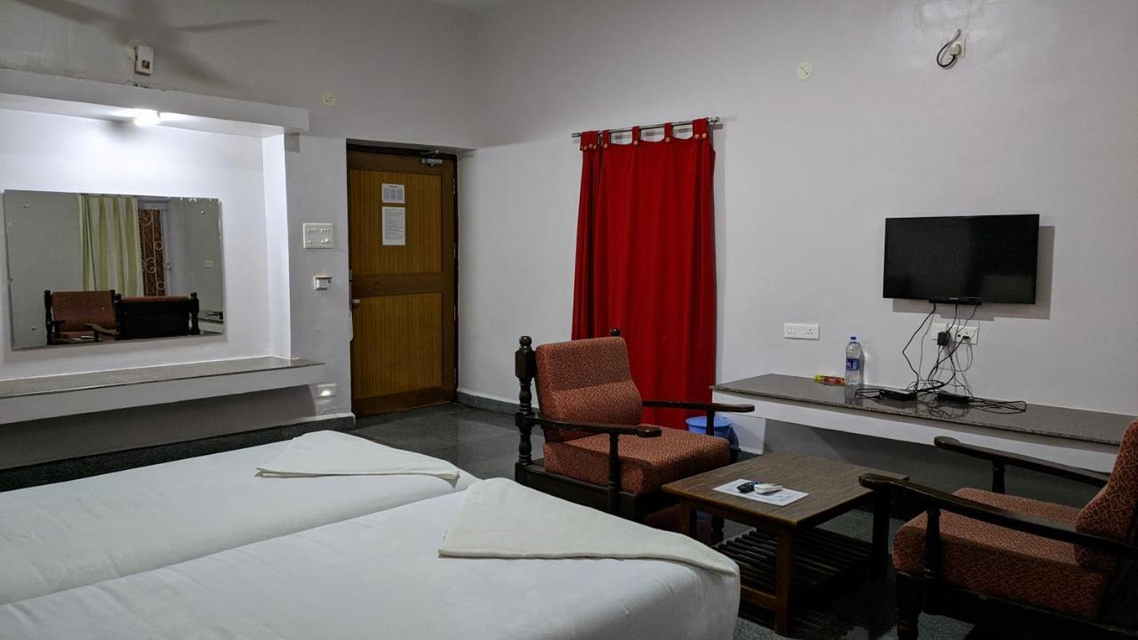 Kanthi Resorts Badami Bagalkot Екстер'єр фото