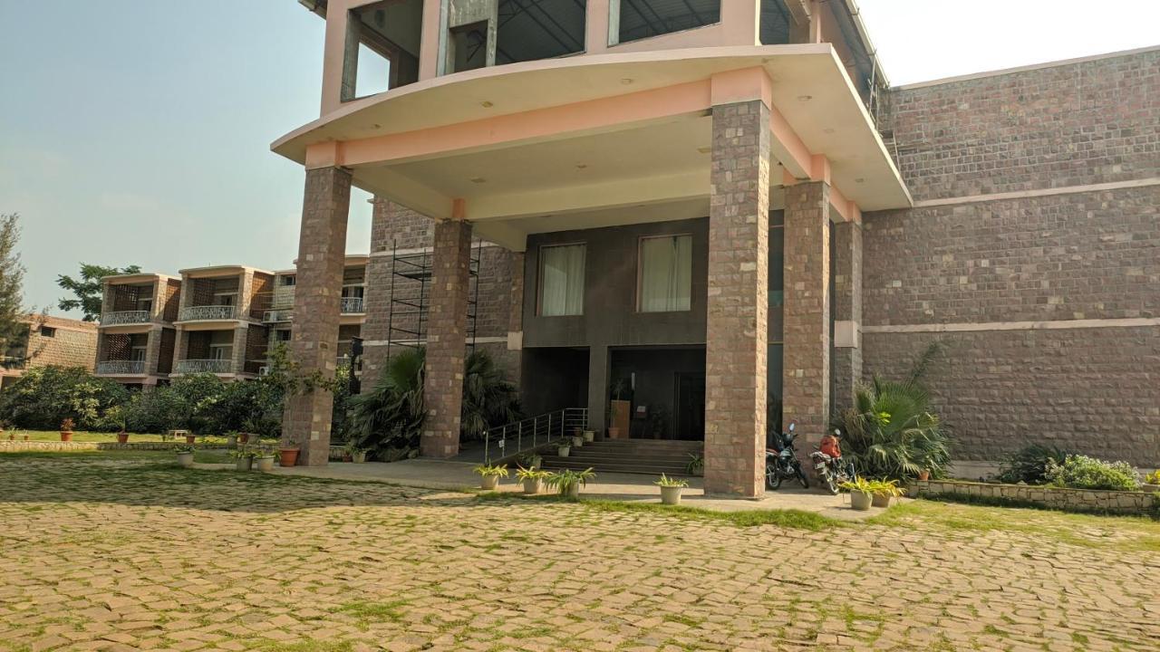 Kanthi Resorts Badami Bagalkot Екстер'єр фото