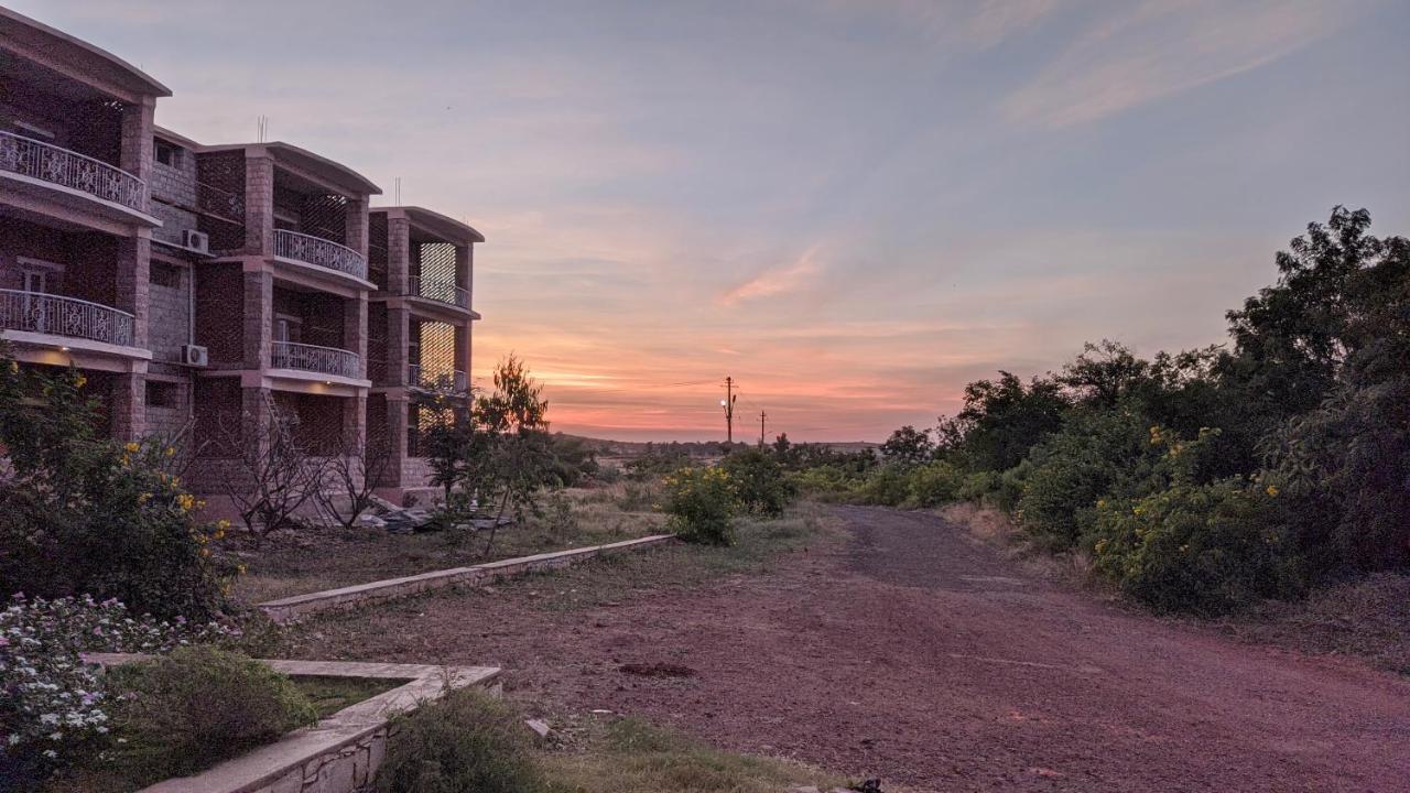 Kanthi Resorts Badami Bagalkot Екстер'єр фото