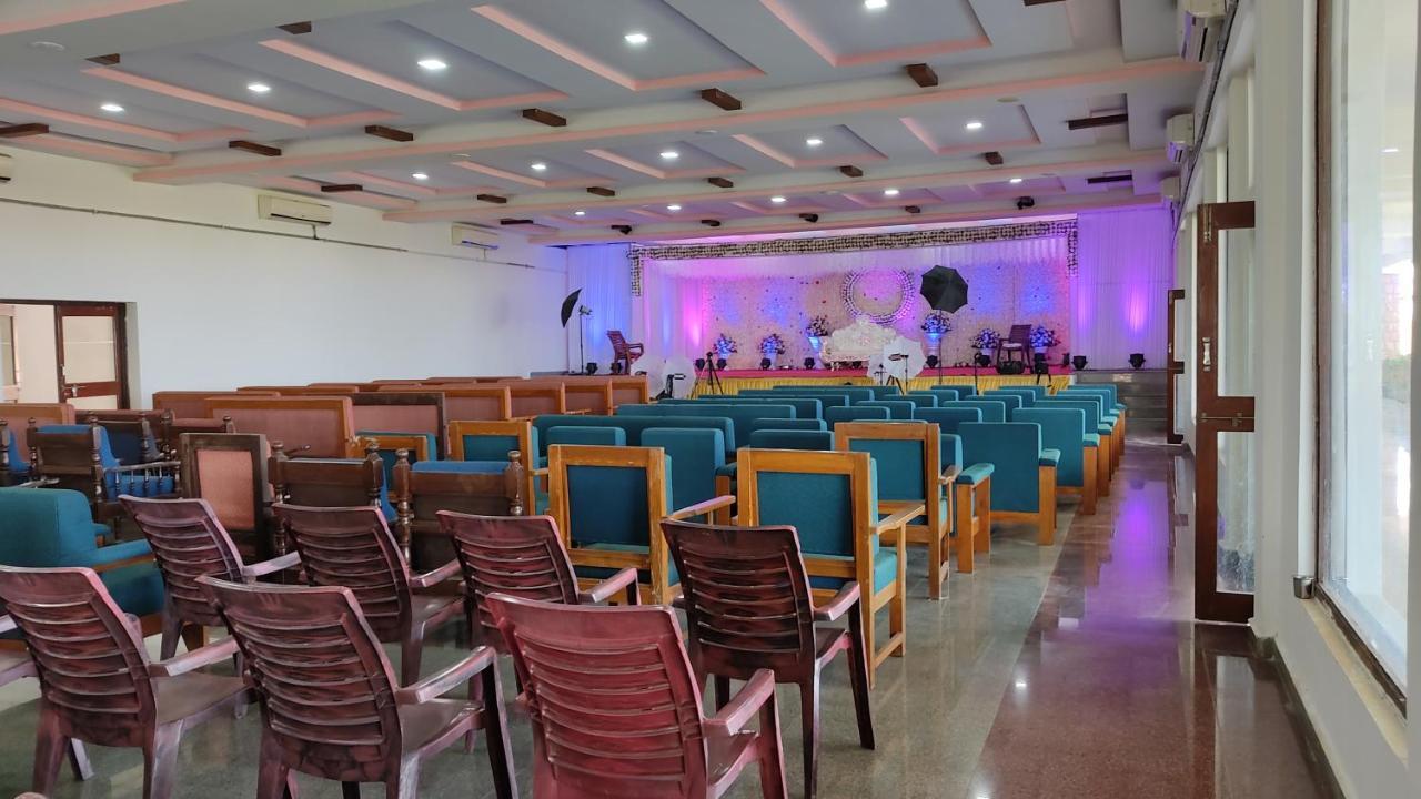 Kanthi Resorts Badami Bagalkot Екстер'єр фото