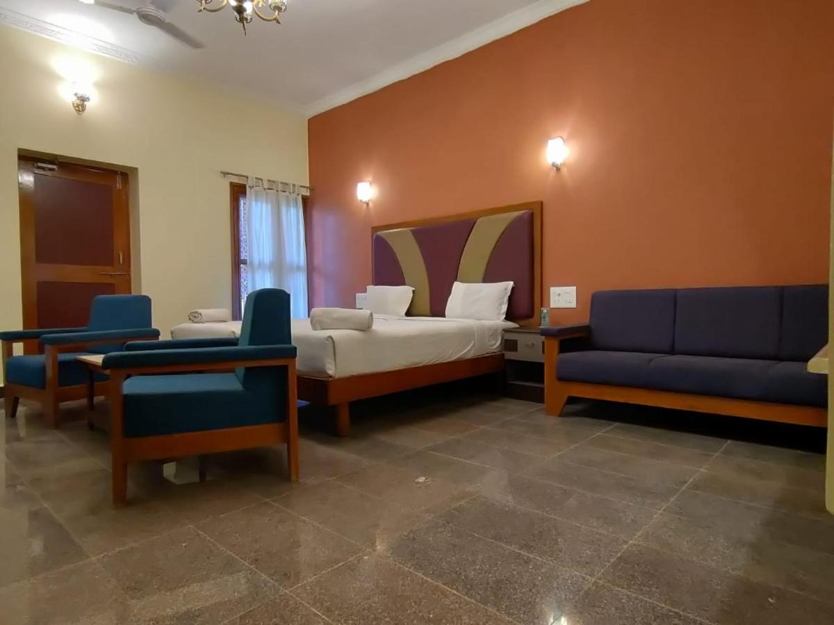 Kanthi Resorts Badami Bagalkot Екстер'єр фото