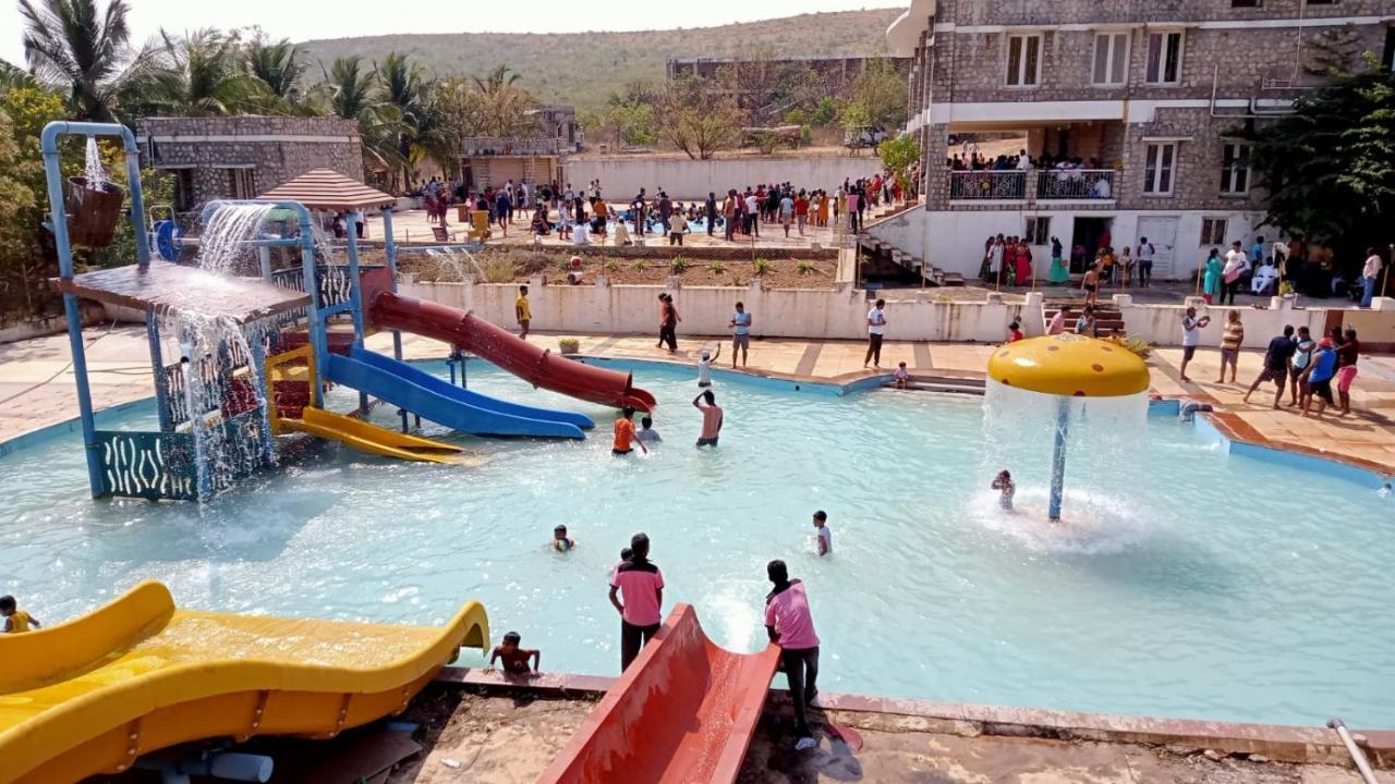 Kanthi Resorts Badami Bagalkot Екстер'єр фото